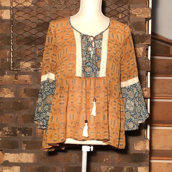 Maurices Tops - Maurices bell sleeve boho peasant top tan blue M